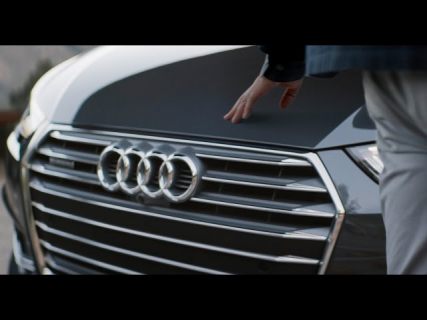 Audi вновь вступила в рекламную войну с Mercedes в Магадане &laquo; автомагадан