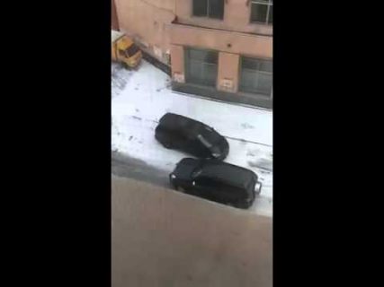 Как решают проблемы на дороге настоящие женщины в Магадане &laquo; автомагадан