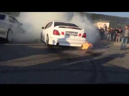 Как в Магадане жгут резину в Магадане &laquo; автомагадан