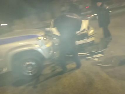 В Магадане пожилой водитель протаранил полицейский УАЗ в Магадане &laquo; автомагадан